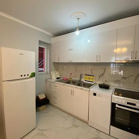 Lägenhet Spacious-central Himare